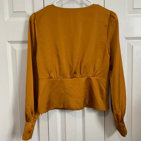 J.Crew Deep V-neck button-front top in satin- backed crepe size 2 - Picture 6 of 10